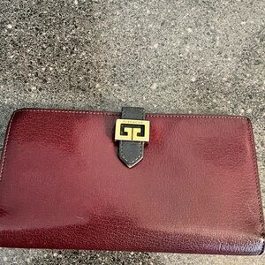 Vintage women’s Givenchy burgundy wallet